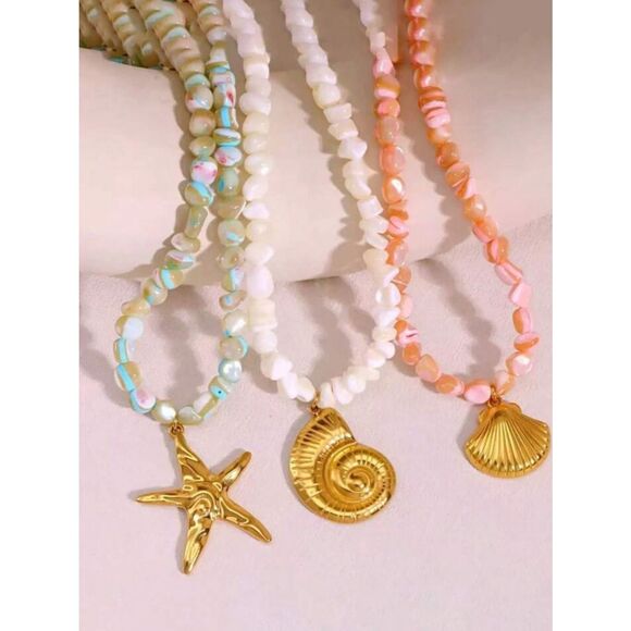 Anthropologie Jewelry - Starfish Pendant Green Pearl Beaded Necklace A1767
